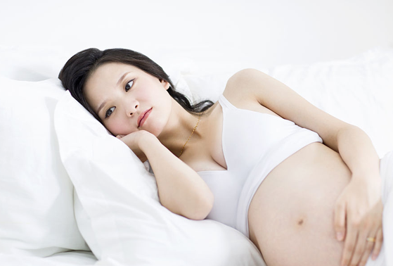 怀孕初期肚子疼是怎么回事?